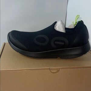 OOFOS OOmg Sport Low Recovery Shoe - Men’s 9.5